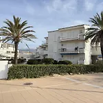 Agi Residencial Apartment *